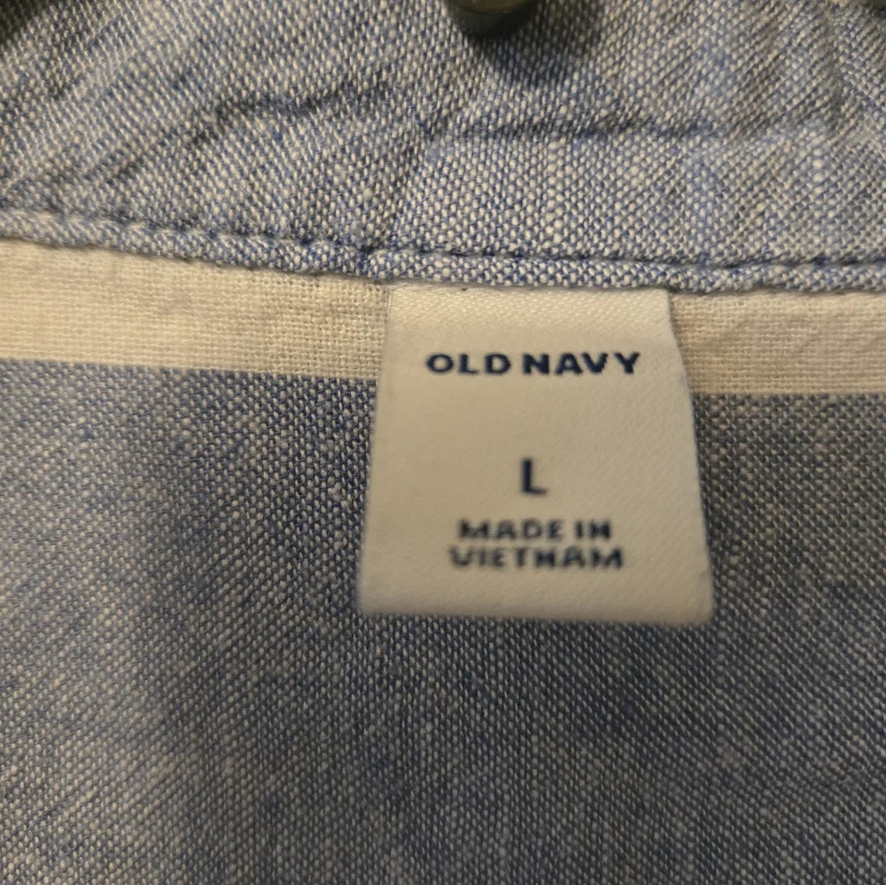 Womens Old Navy Light Blue And White Striped Chambray Shirt - Picture 3 of 4